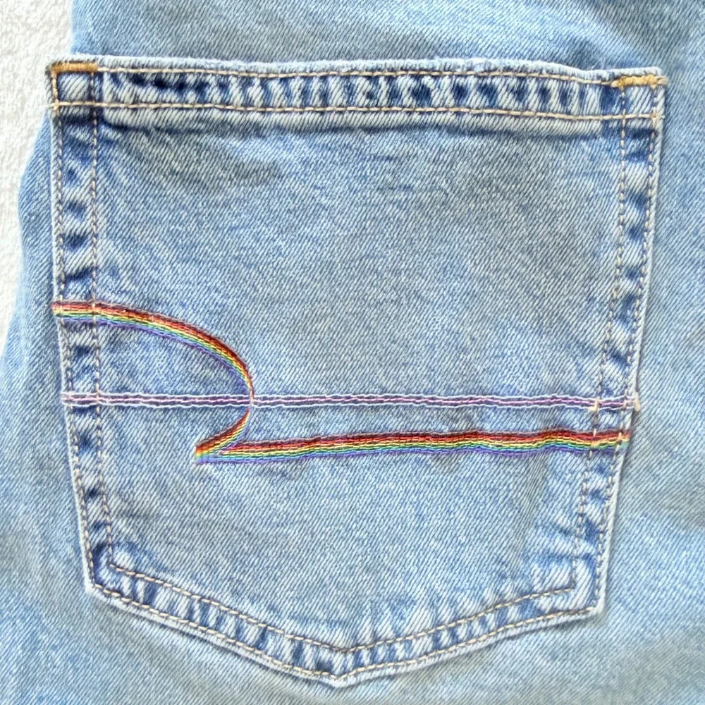 American Eagle Ripped Flare Jeans‎ Light Wash Distressed Rainbow Patch 2
